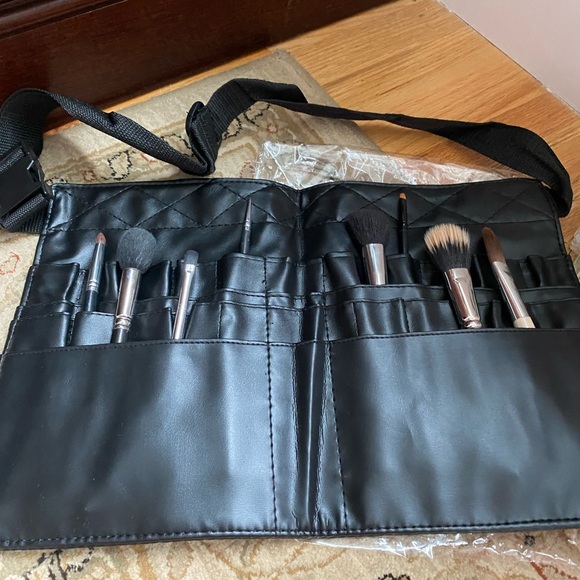 Brush belt brush holder - Picture 1 of 3